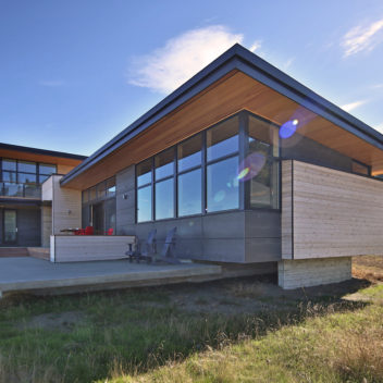 kingston beach house modern exterior
