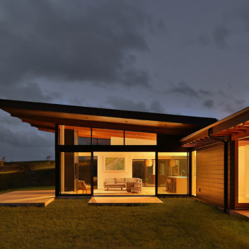 Exterior view of modern Hawaii custom home on Oahu