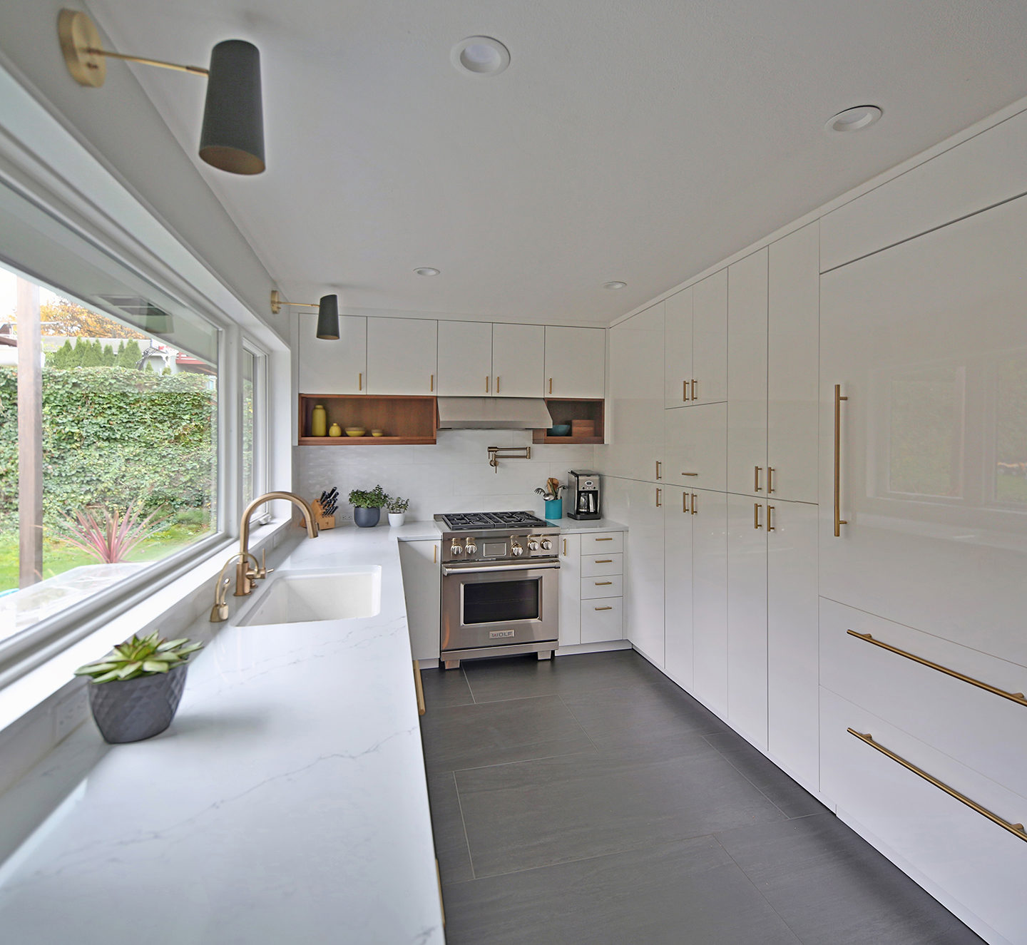 Modern kitchen remodel in Madrona, Seattle, WA